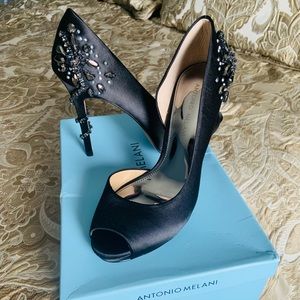 Antonio Melani new, in box. Size8